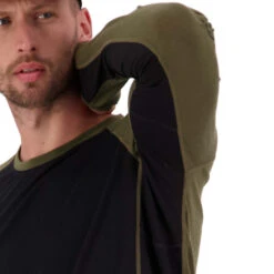 Mons Royale Temple Tech LS Base Layer Top -Sports Equipment 100079 1165 330 103copy