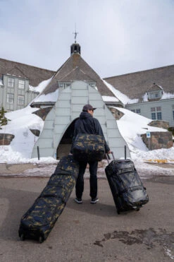 Dakine High Roller Wheelie Snowboard Bag 12 Dakine High Roller Wheelie Snowboard Bag -Sports Equipment 1280 s7ACJj3ZCW51sbfA