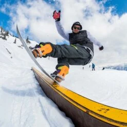 Bataleon Disaster+ Hybrid 3BT Camber Snowboard 21 Bataleon Disaster+ Hybrid 3BT Camber Snowboard -Sports Equipment 2324 Bataleon Board DisasterPlus 01copy