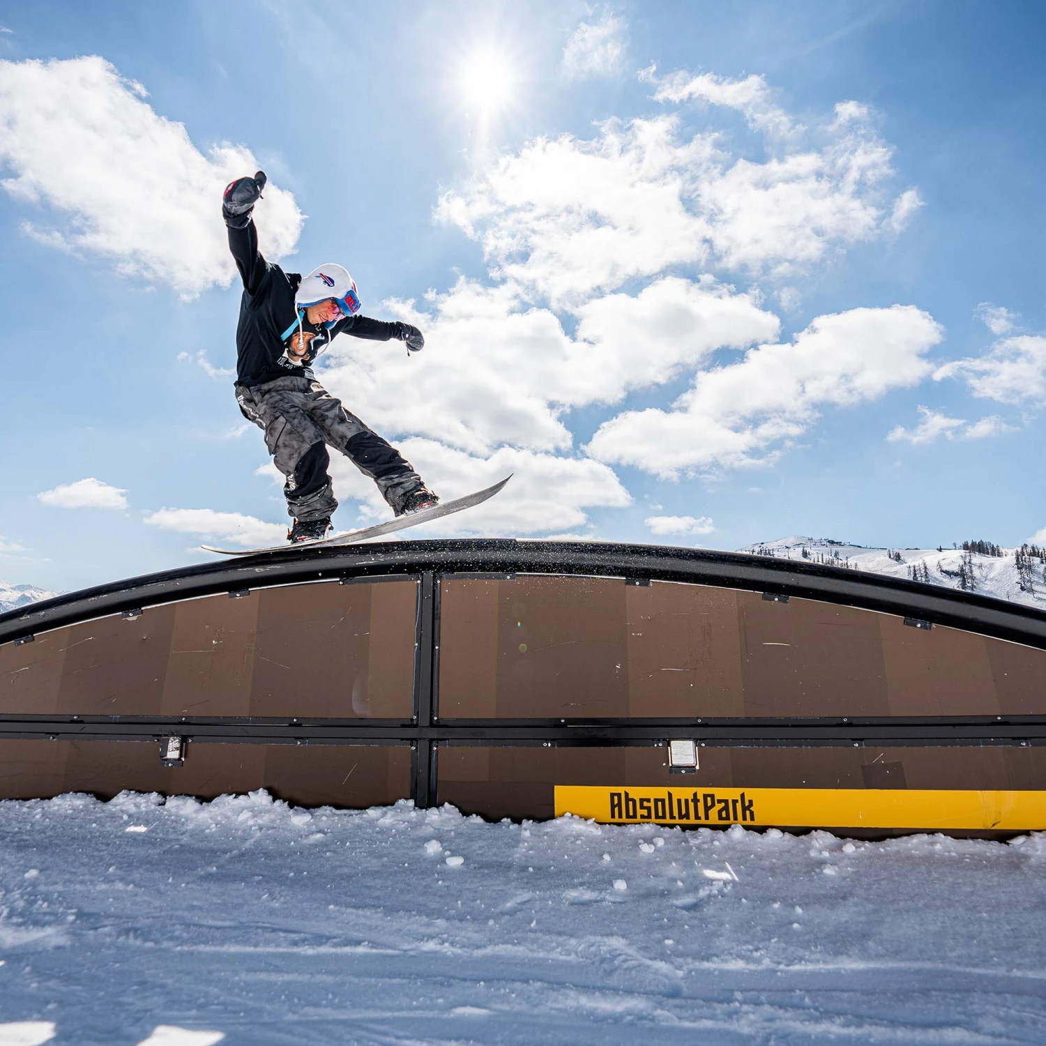 Bataleon Disaster+ Hybrid 3BT Camber Snowboard 9 Bataleon Disaster+ Hybrid 3BT Camber Snowboard - Image 9