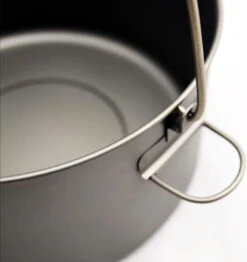 Titanium Pot + Bail Handle Ultralight Cookware -Sports Equipment 3c3e9bc0 9033 4297 a472 0abd9be96af5toaks pot 200 bh 4