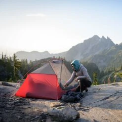 MSR FreeLite 2 V3 Ultralight Backpacking Tent 34 MSR FreeLite 2 V3 Ultralight Backpacking Tent -Sports Equipment 74c43935 8cfc 4a7a 8ec0 01f6884981eb 2022 msr freelite cascades rinckenberger 29991copycopy