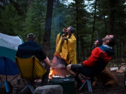 Thermarest Honcho Poncho Hooded Thermal Camping Blanket 23 Thermarest Honcho Poncho Hooded Thermal Camping Blanket -Sports Equipment 99a2d9db ec0e 4e65 ae76 3eee7fcc026dtr lifestyle honchoponcho 2