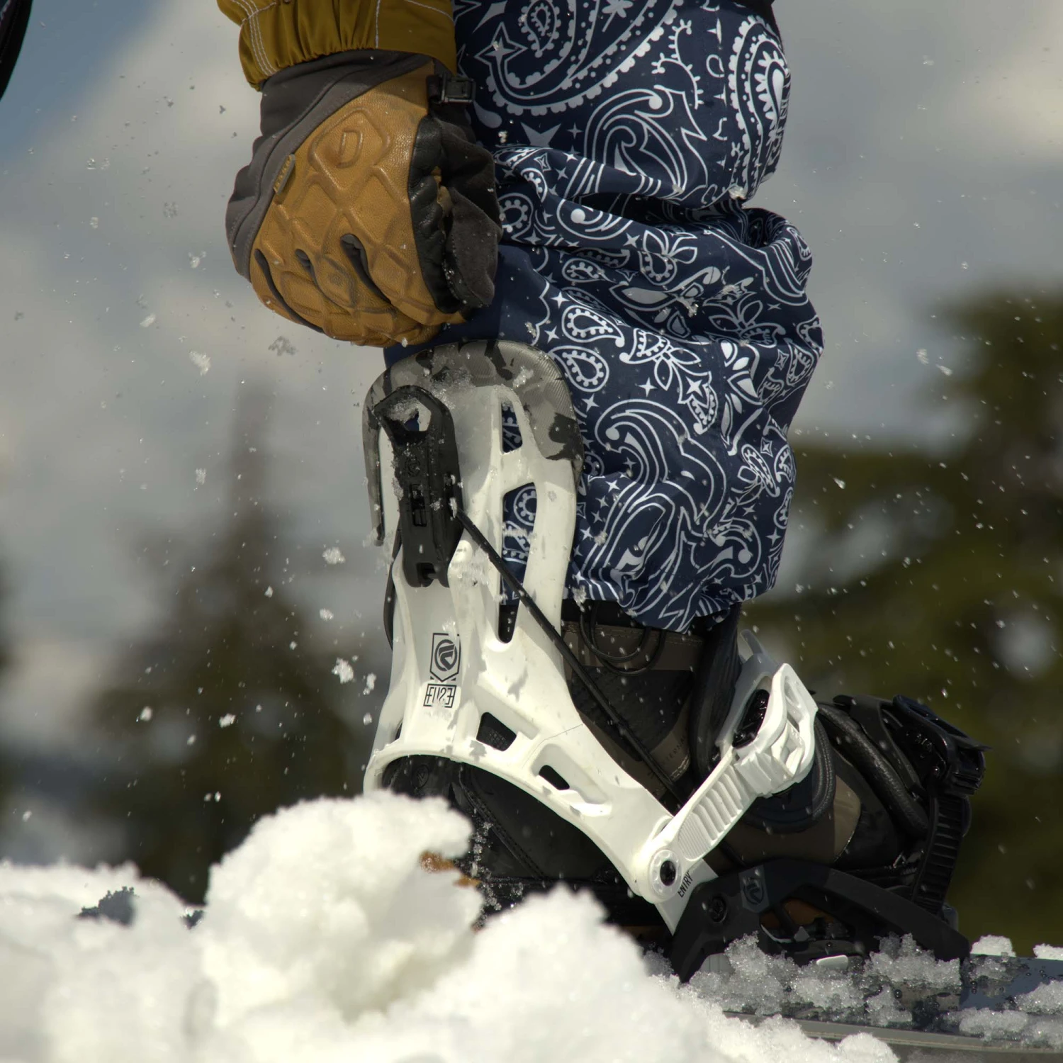 FLOW Fuse Fusion Step In Snowboard Bindings 6 FLOW Fuse Fusion Step In Snowboard Bindings - Image 6