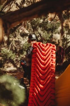 Klymit Insulated Static V Inflatable Sleeping Mat 18 Klymit Insulated Static V Inflatable Sleeping Mat -Sports Equipment Klymit InsulatedStaticV 06IVOR01C LS38 3840x5760 1