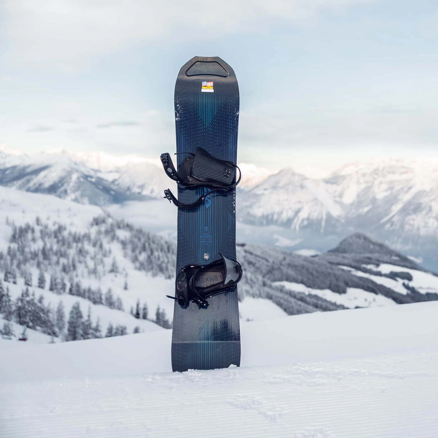 Lib Tech Apex Golden Orca Hybrid Camber Snowboard 3 Lib Tech Apex Golden Orca Hybrid Camber Snowboard - Image 3