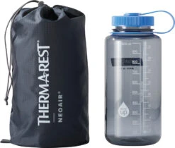 Thermarest NeoAir Venture Lightweight Camping Mat -Sports Equipment fcae3e40 08db 4910 9112 78288d5341f613270 thermarest neoair venture pine regular ssack