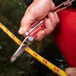 Leatherman Skeletool RX EMS Multi Tool -Sports Equipment oofg06378s