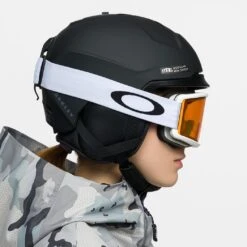 Oakley Target Line S Snowboard/Ski Goggles -Sports Equipment oofg06498b