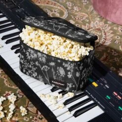 Eastpak Oval Lunch Picnic Cooler -Sports Equipment t4518