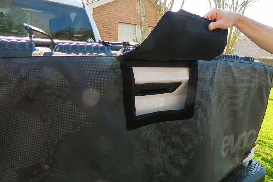 Evoc Tailgate Pad 6 Bike Cycle Pickup Truck Protector Cover 7 Evoc Tailgate Pad 6 Bike Cycle Pickup Truck Protector Cover - Image 7