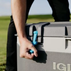 Igloo BMX 72 Heavy Duty Cool Box -Sports Equipment zder445